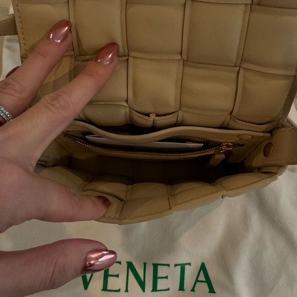 BOTTEGA VENETA small cassette padded bag - Picture 5 of 5